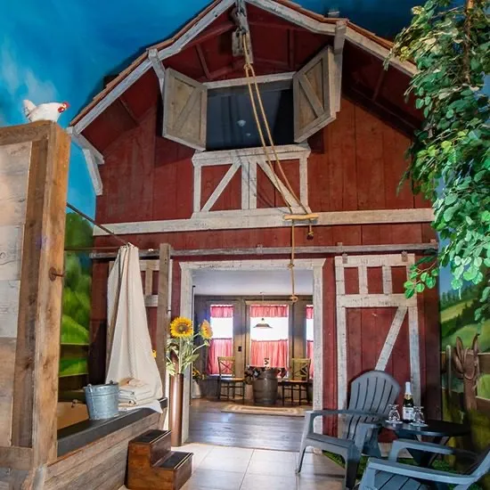 Hayloft suite, view 3