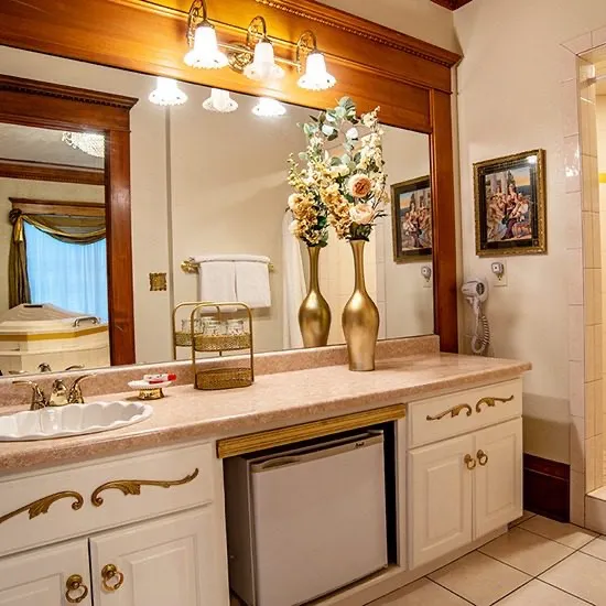The Imperial Palace suite at the Anniversary Inn in Logan, Utah