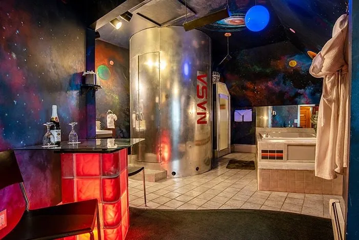 Lost in Space suite, view 4