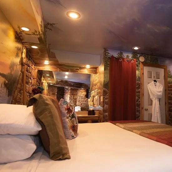 Mississippi Serenade suite, view 2